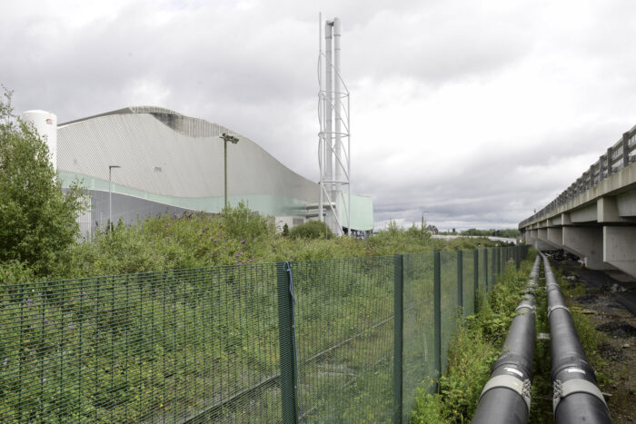 Heat distribution pipes at the incinerator